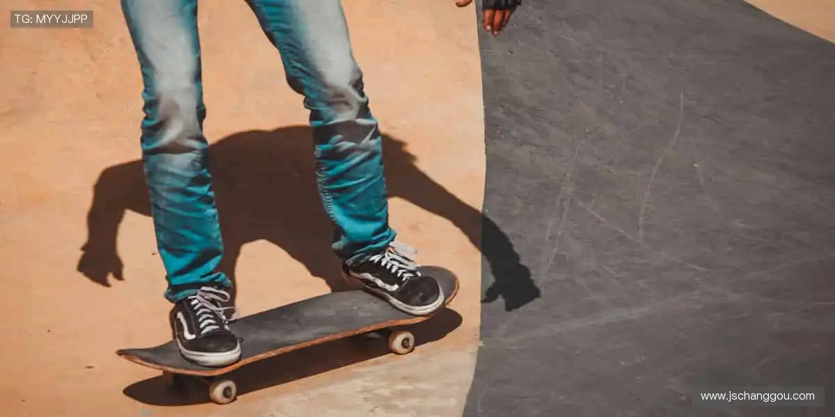 「从草根到巅峰，每一份坚持都值得被记录！📸上传你的故事，赢取专属奖励！」